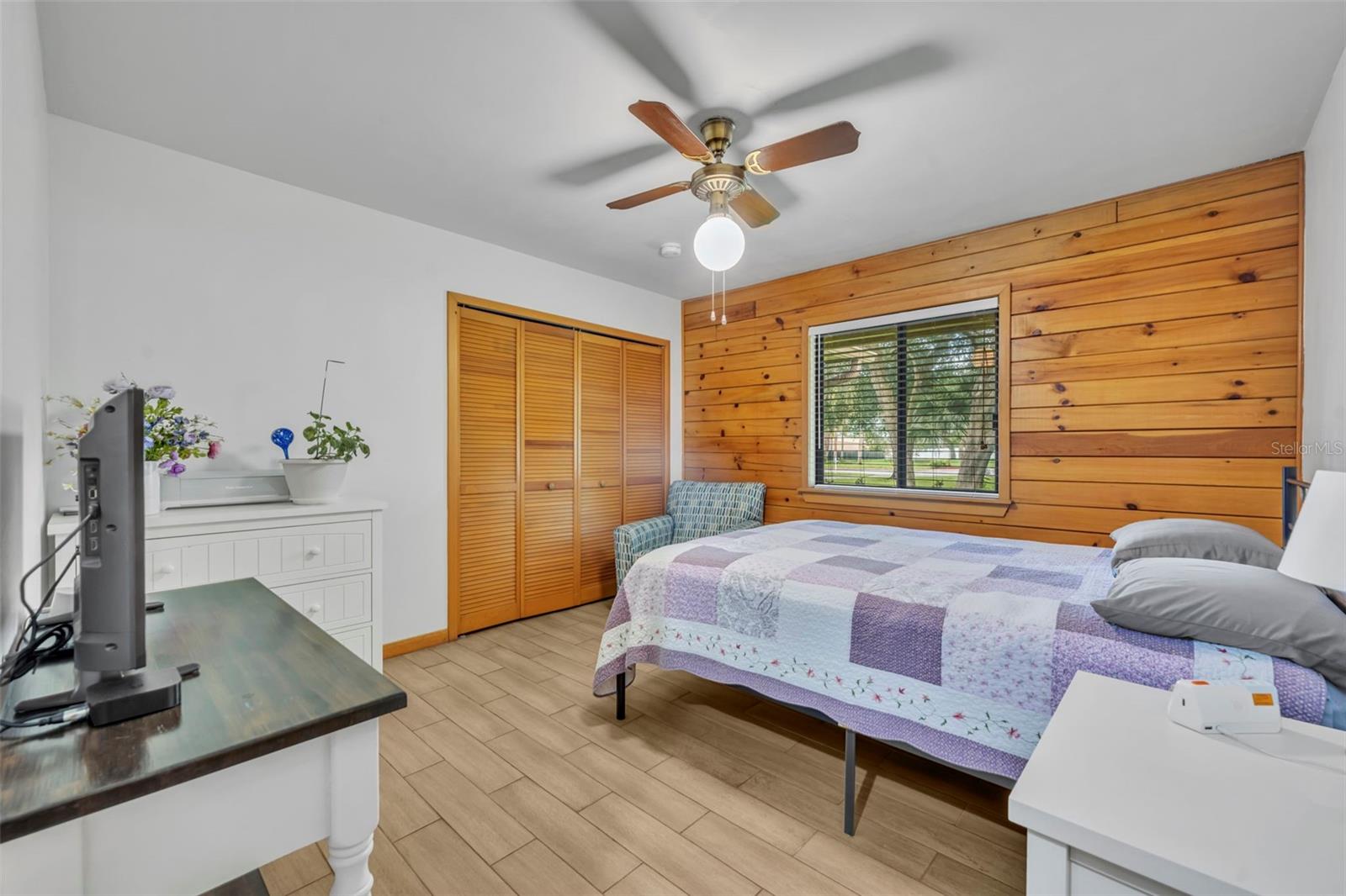 Image 19 of 31 For 100 Ross Lake Lane