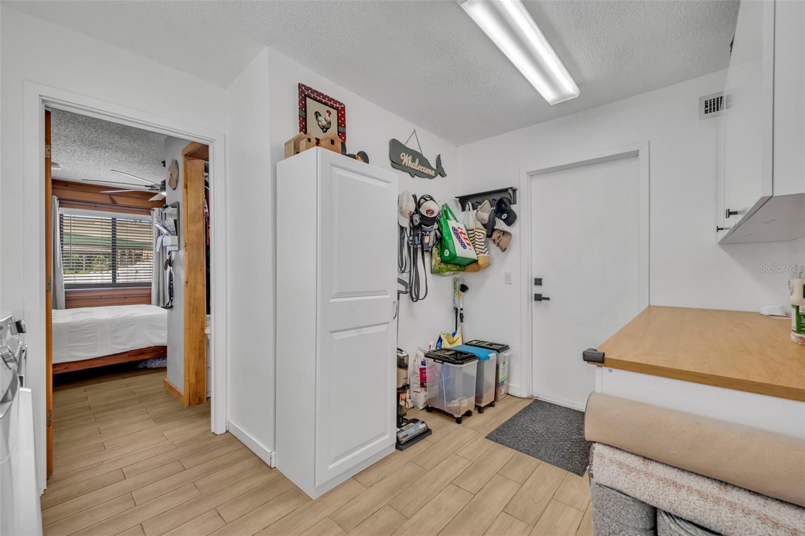 Image 22 of 31 For 100 Ross Lake Lane