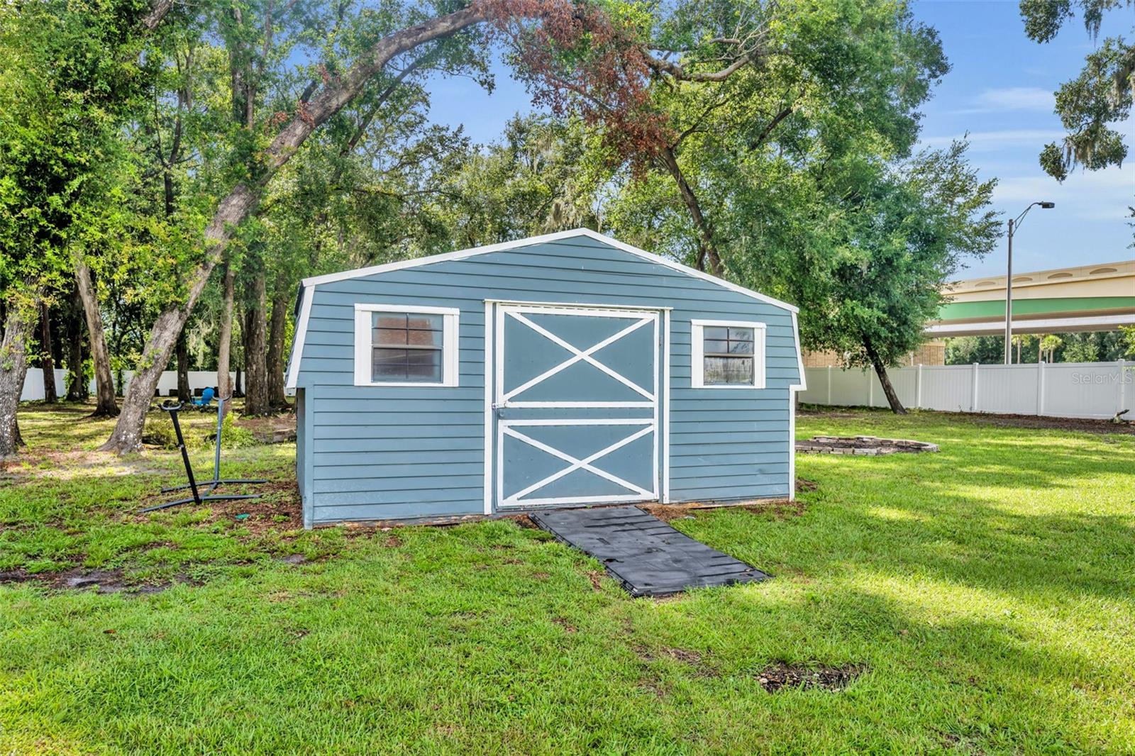 Image 28 of 31 For 100 Ross Lake Lane