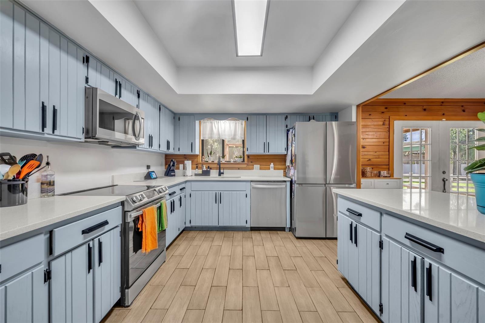 Image 7 of 31 For 100 Ross Lake Lane