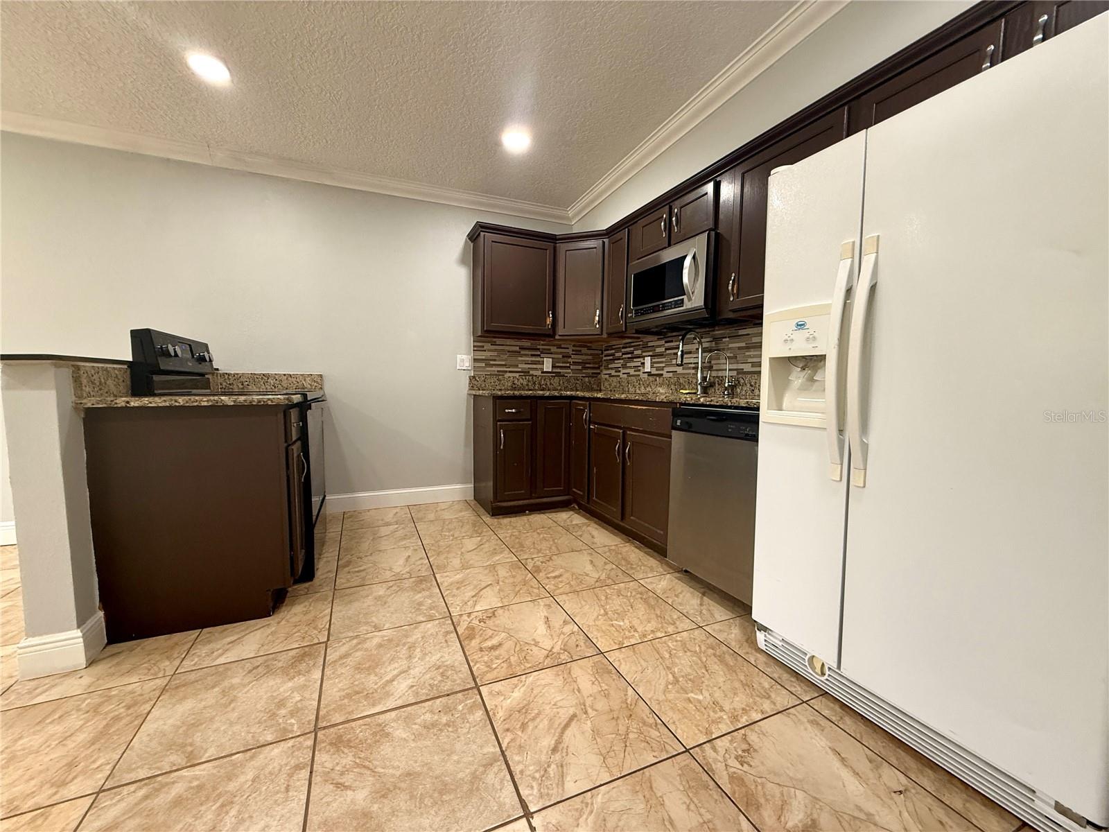 Image 12 of 23 For 139 Mayfair Circle