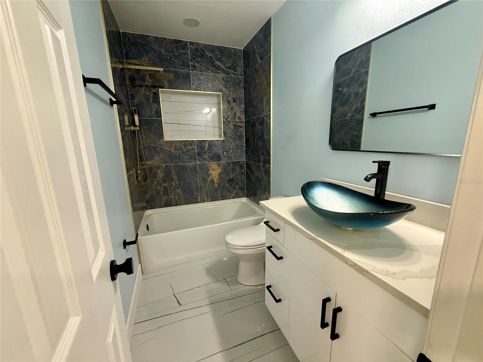 Image 8 of 23 For 139 Mayfair Circle