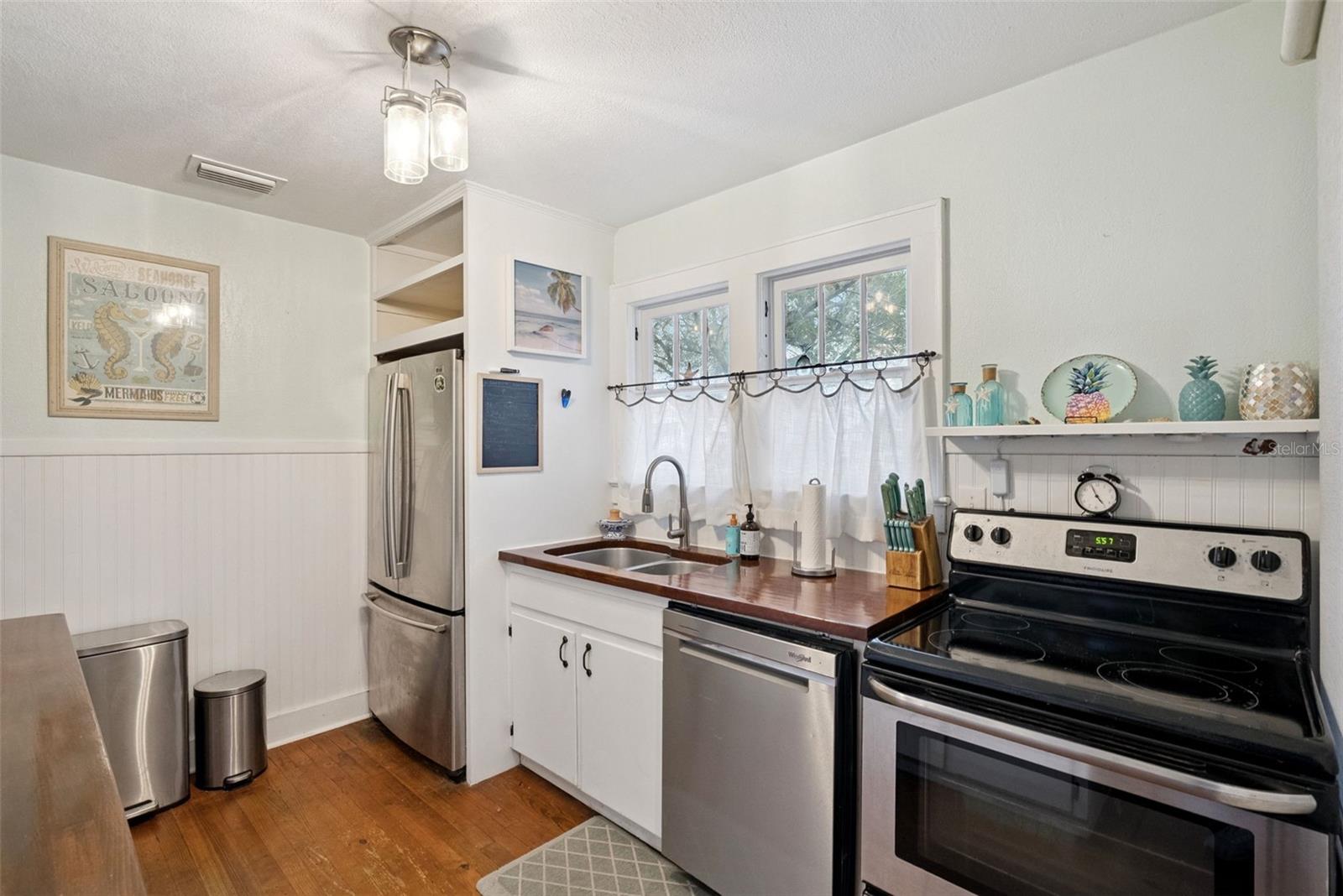 Image 10 of 20 For 250 Orange Place