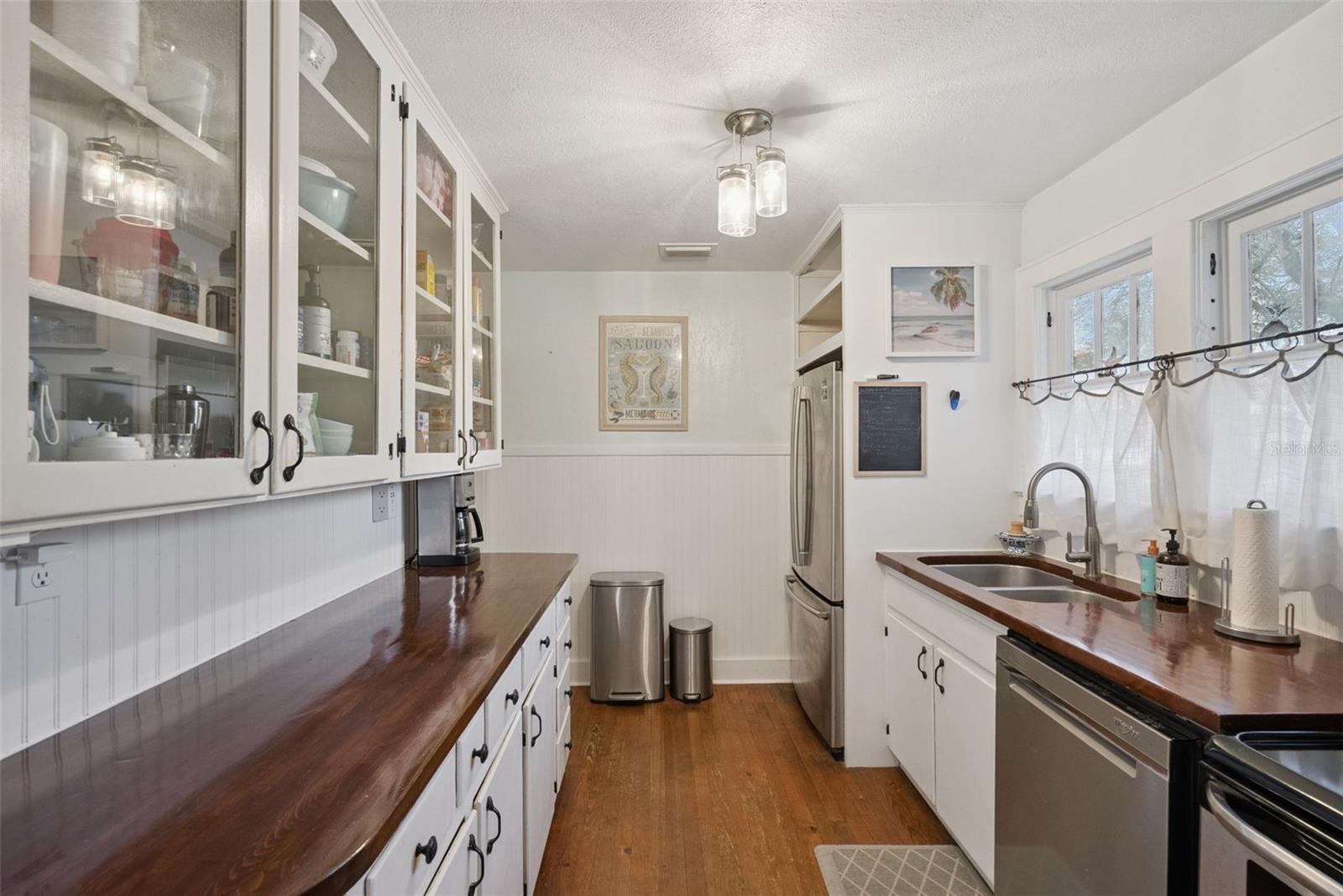 Image 8 of 20 For 250 Orange Place