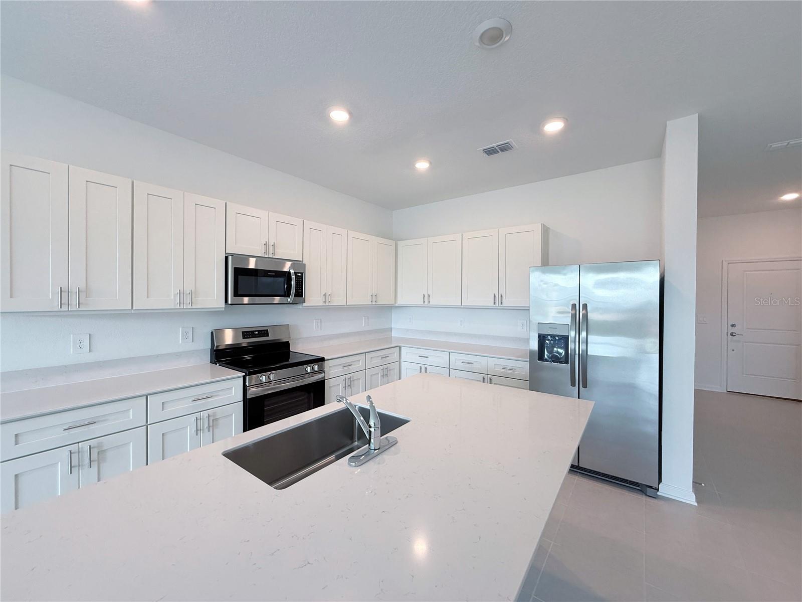 Image 3 of 19 For 388 Sol Vista Drive