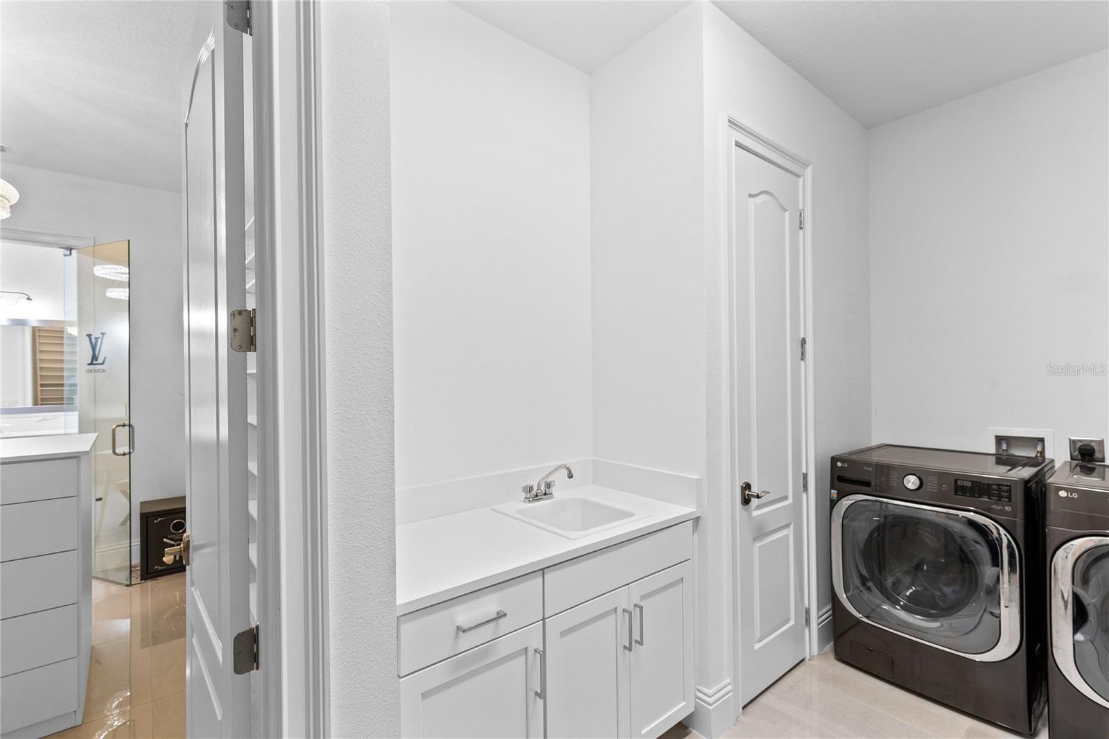 Image 25 of 50 For 13337 Alderley Drive