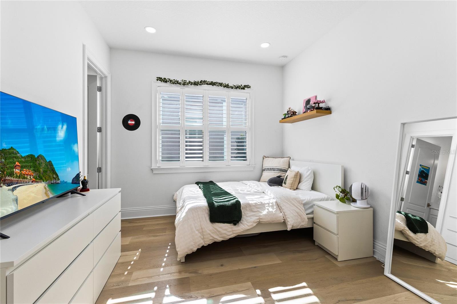 Image 27 of 50 For 13337 Alderley Drive