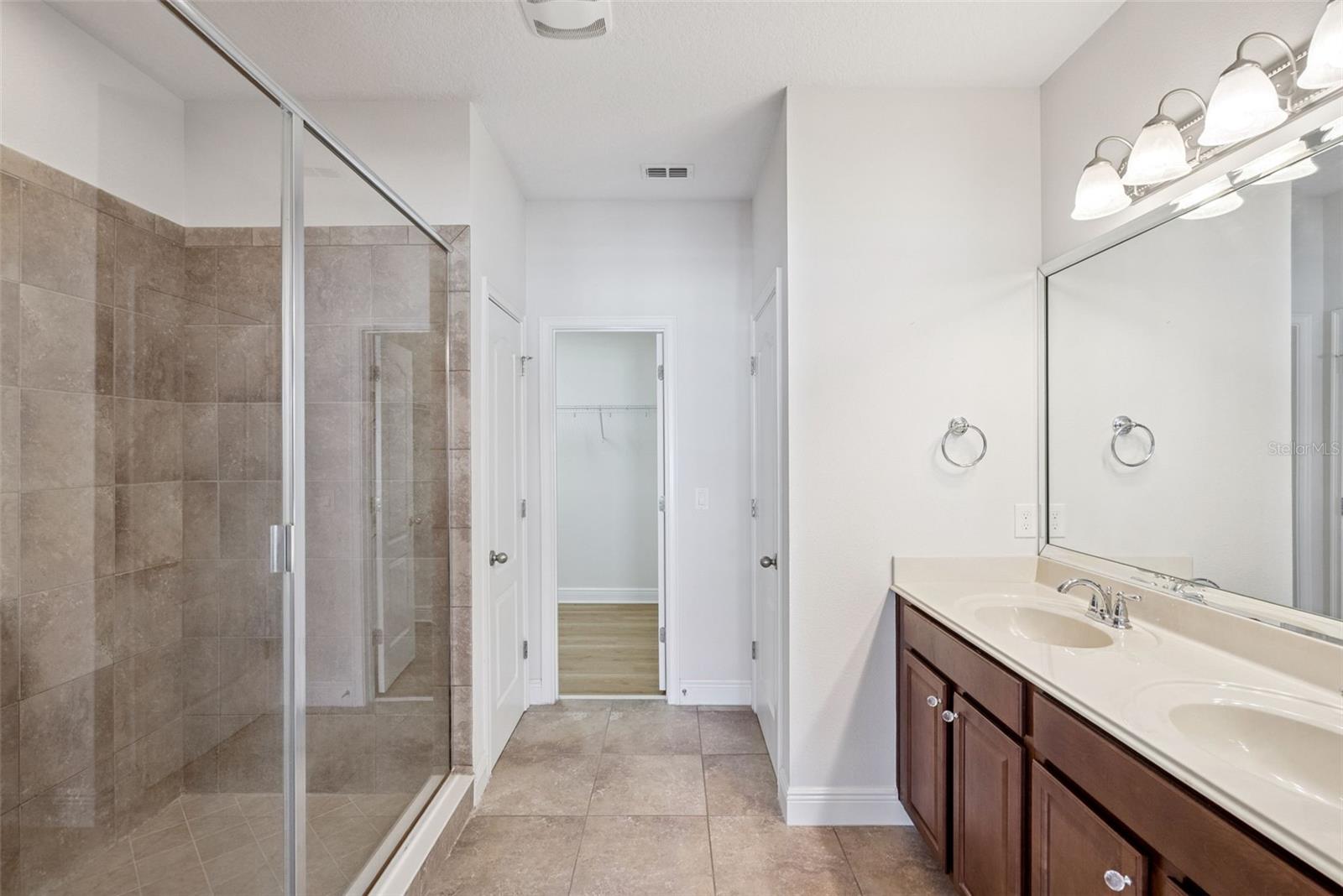 Image 23 of 50 For 653 Pavia Loop