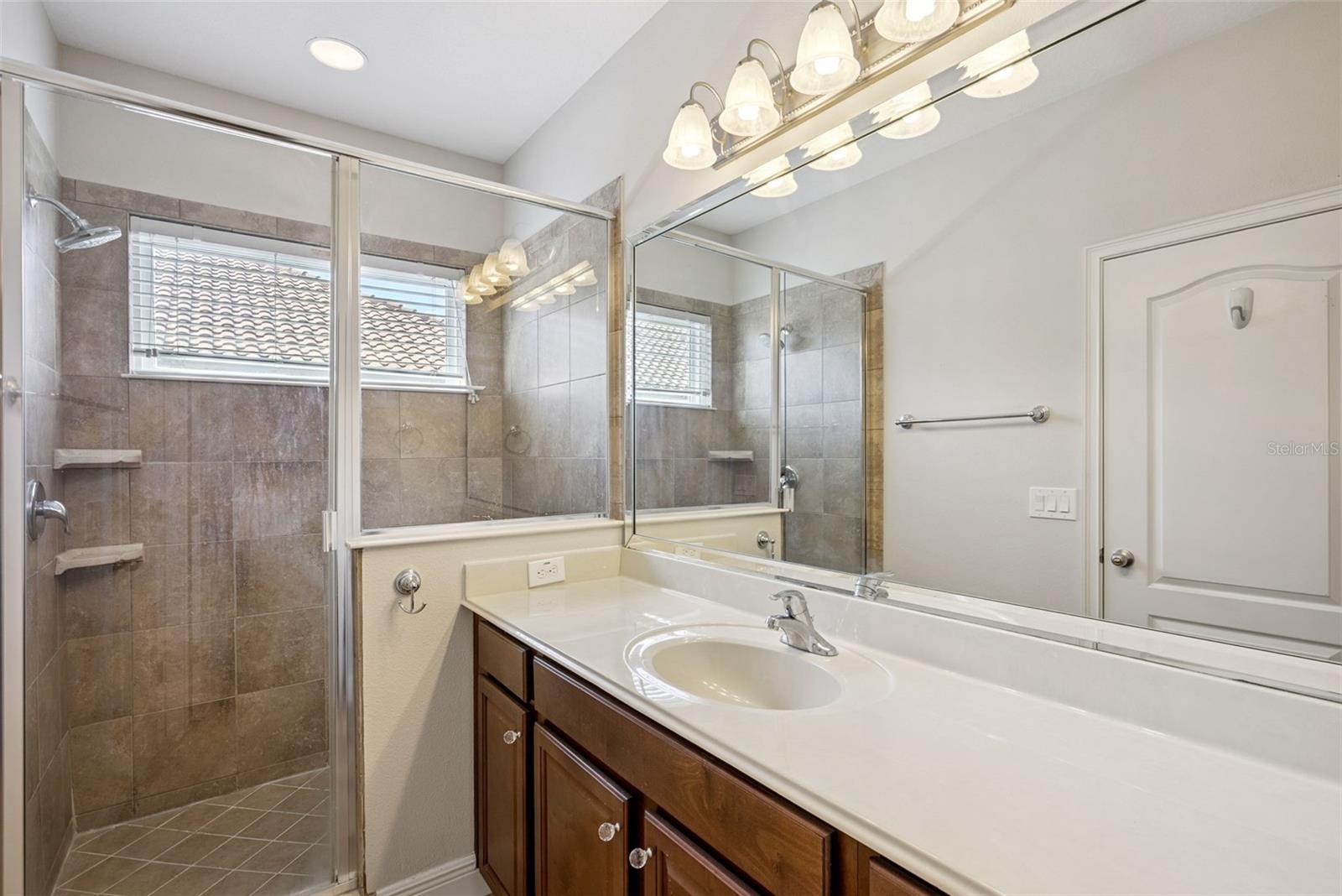 Image 25 of 50 For 653 Pavia Loop