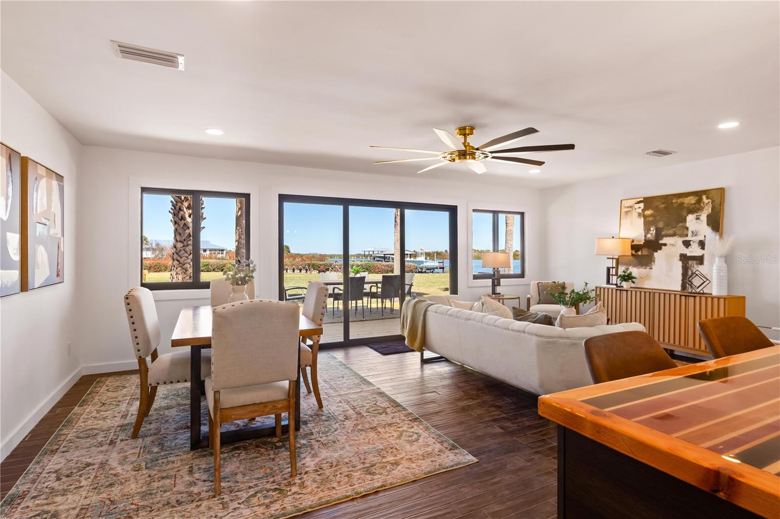 Image 15 of 61 For 203 Parkwood Lane