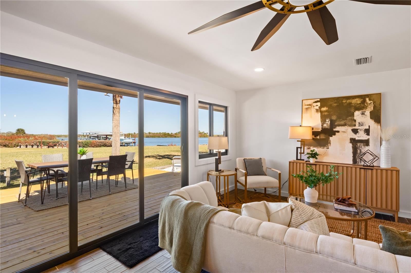 Image 16 of 61 For 203 Parkwood Lane