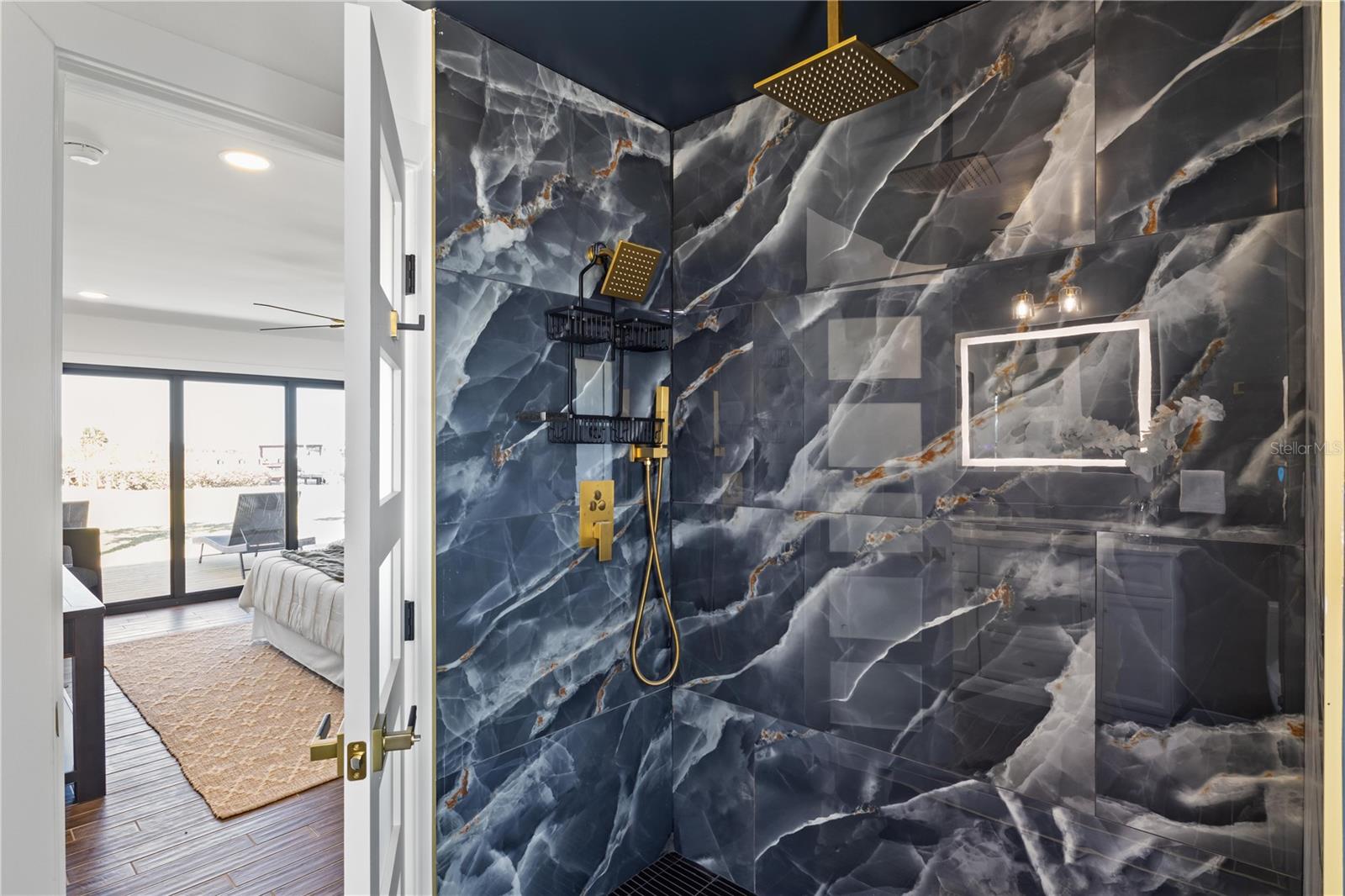 Image 21 of 61 For 203 Parkwood Lane