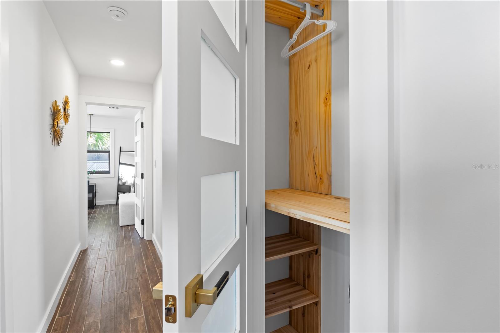 Image 24 of 61 For 203 Parkwood Lane