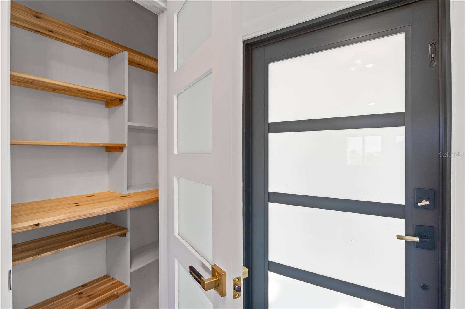 Image 25 of 61 For 203 Parkwood Lane