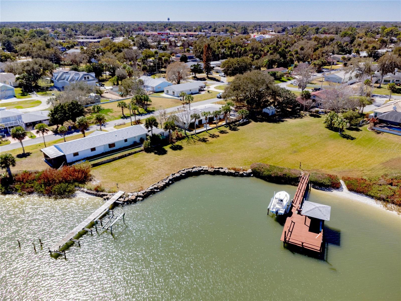 Image 27 of 61 For 203 Parkwood Lane