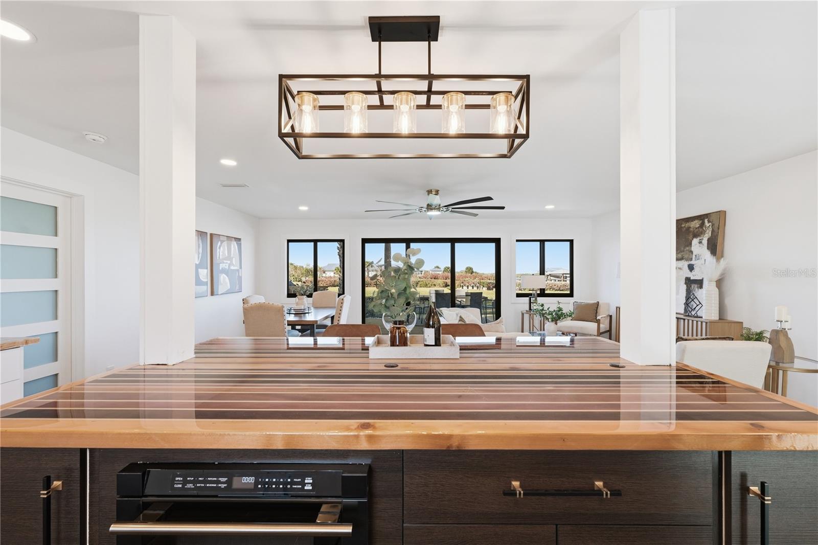 Image 39 of 61 For 203 Parkwood Lane