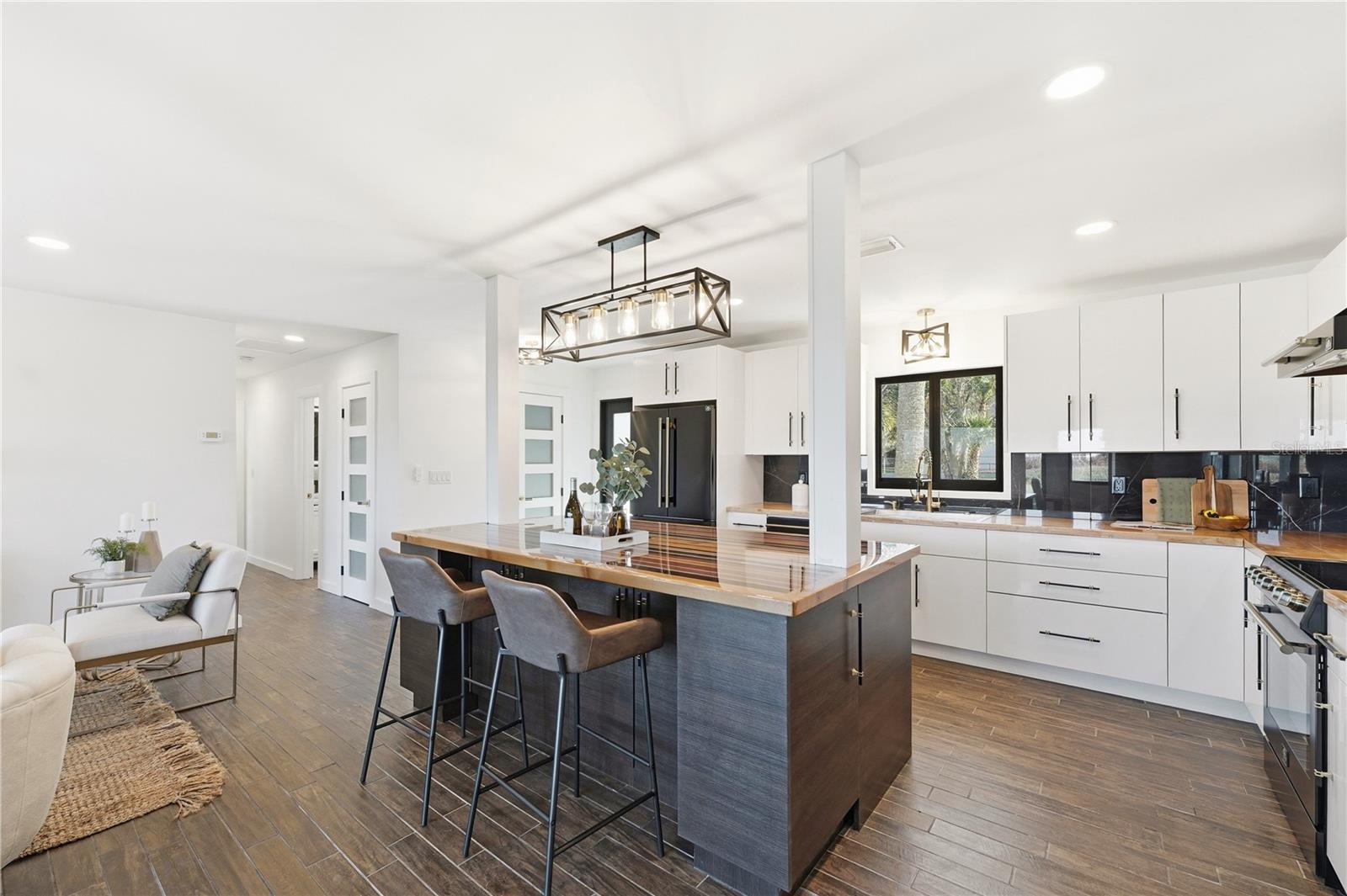 Image 41 of 61 For 203 Parkwood Lane