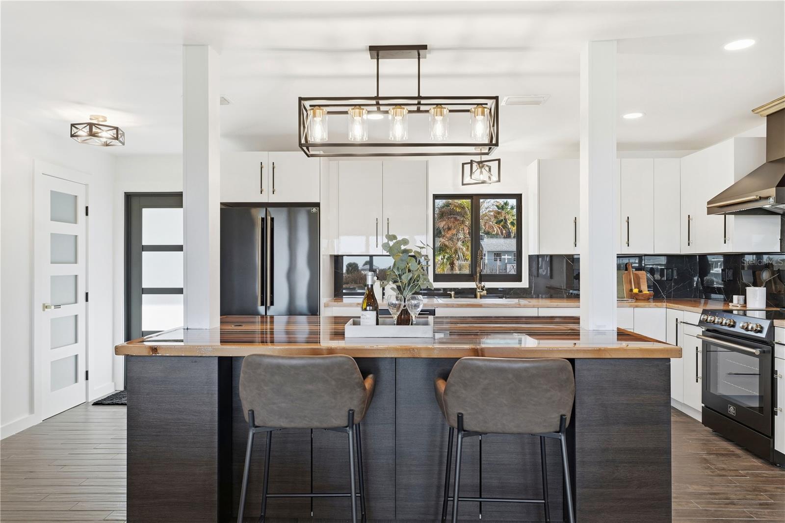 Image 42 of 61 For 203 Parkwood Lane