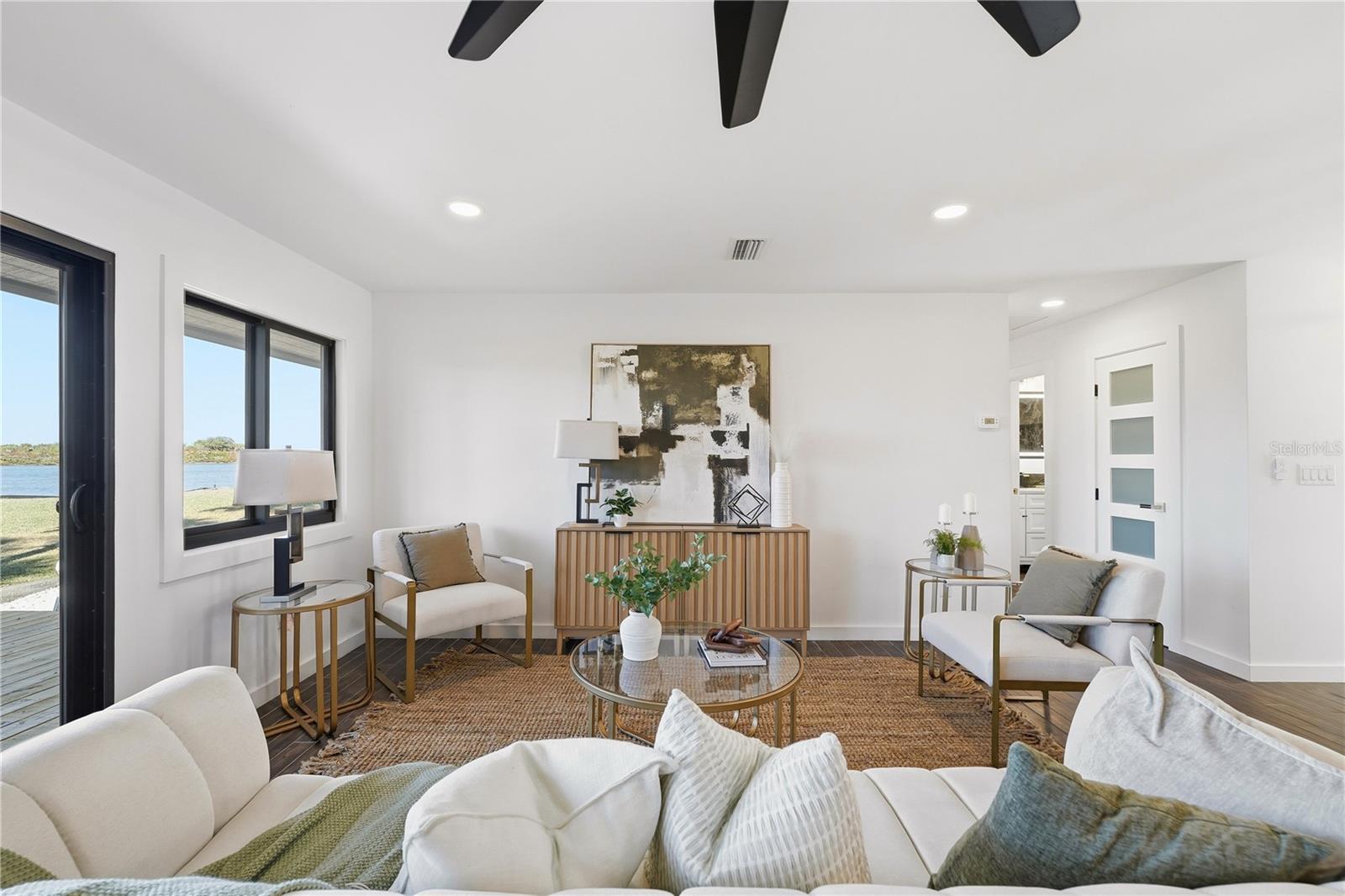 Image 44 of 61 For 203 Parkwood Lane