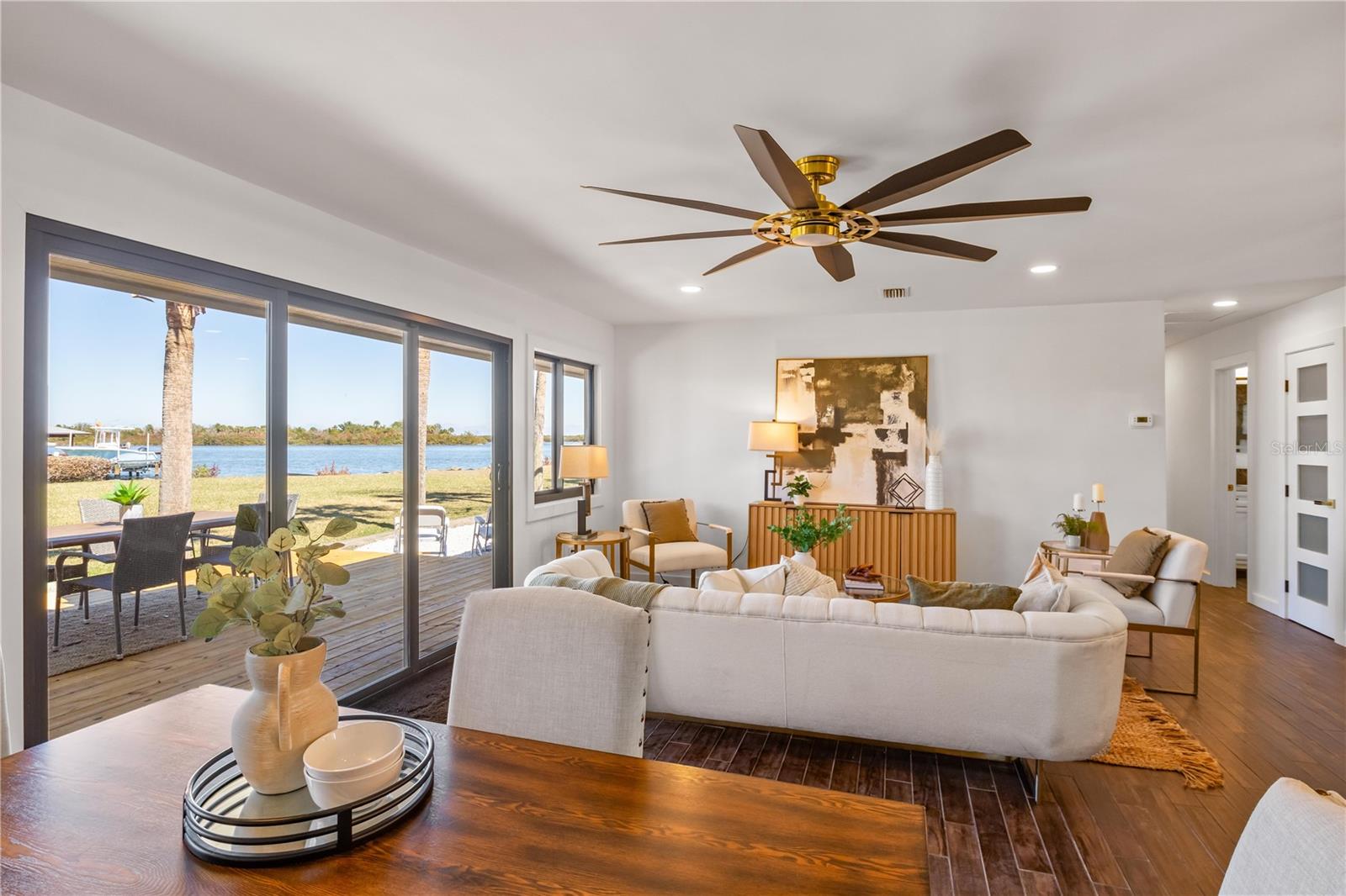 Image 5 of 61 For 203 Parkwood Lane