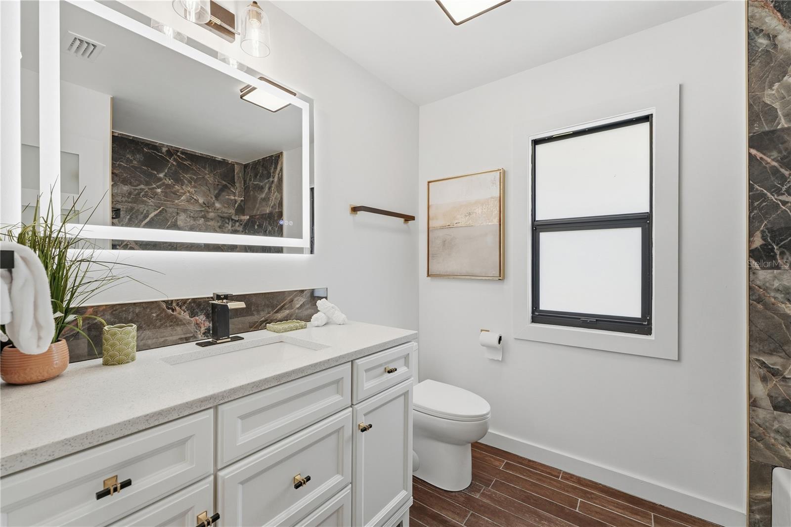 Image 50 of 61 For 203 Parkwood Lane