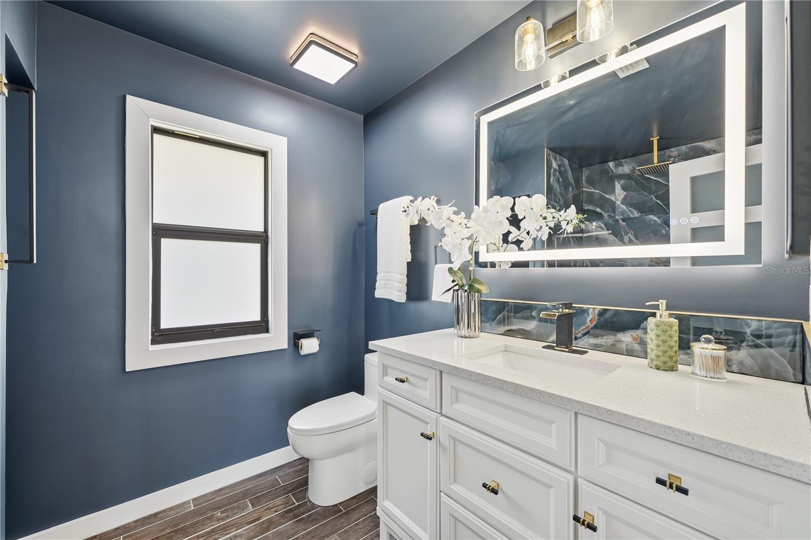 Image 52 of 61 For 203 Parkwood Lane