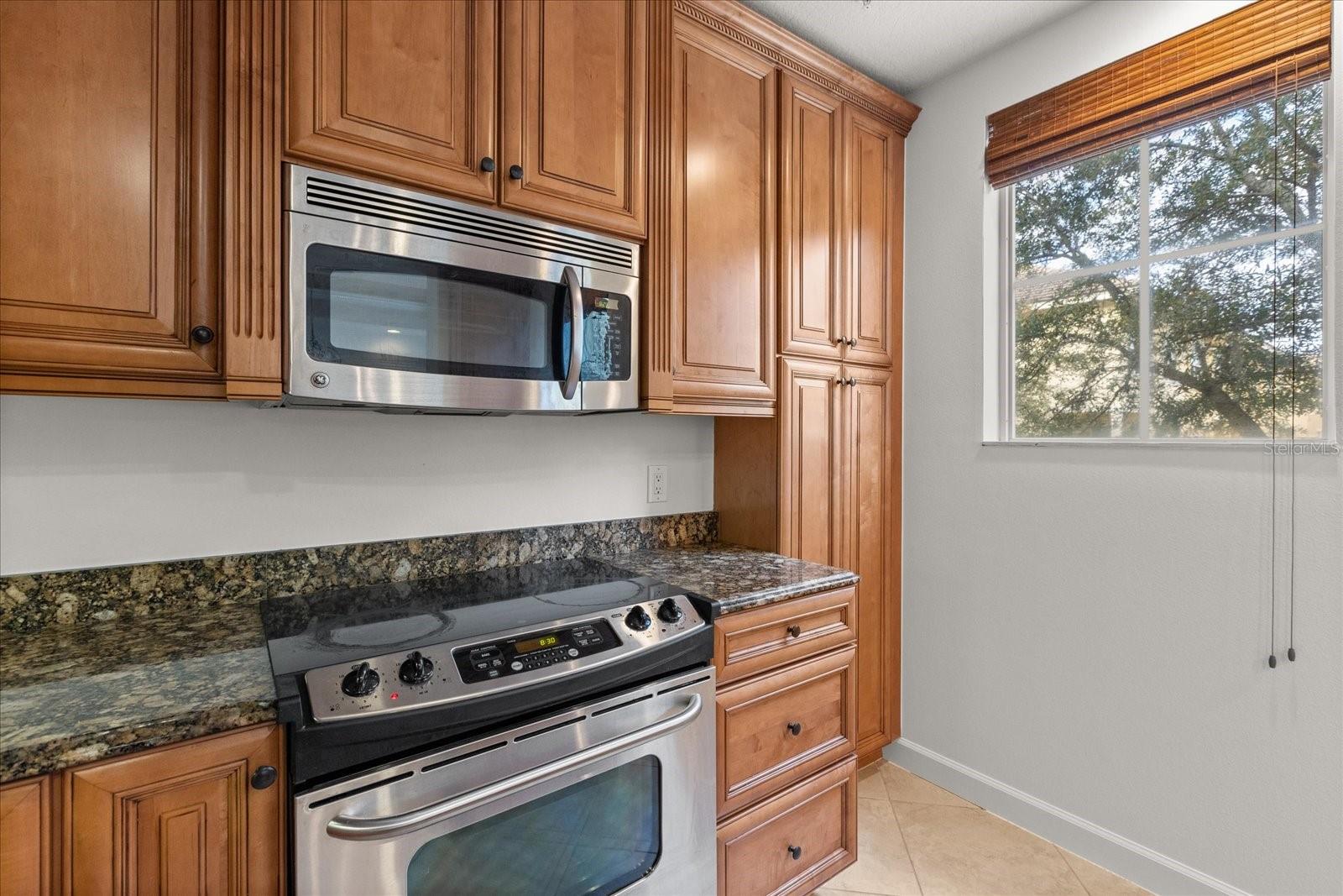 Image 11 of 39 For 1125 Bolton Place