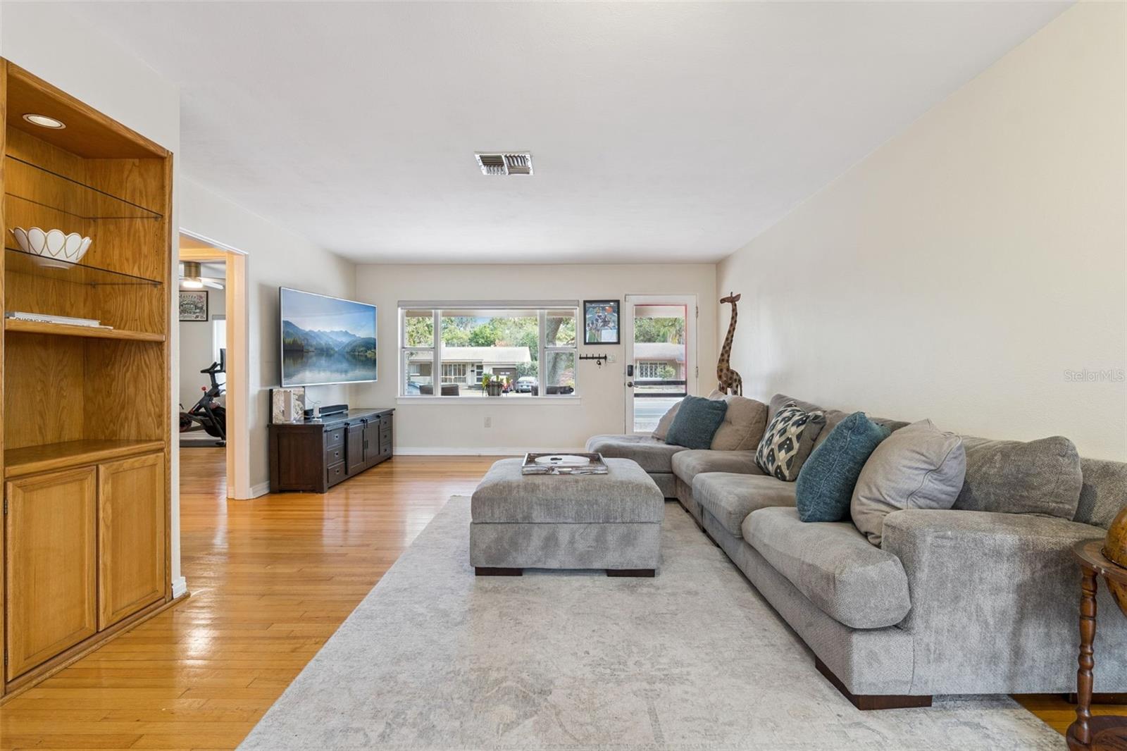 Image 4 of 31 For 3258 Orange Avenue