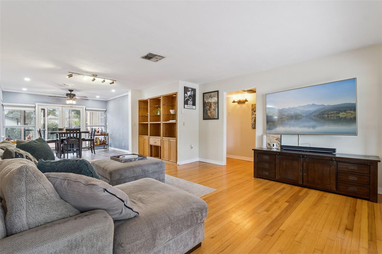 Image 7 of 31 For 3258 Orange Avenue