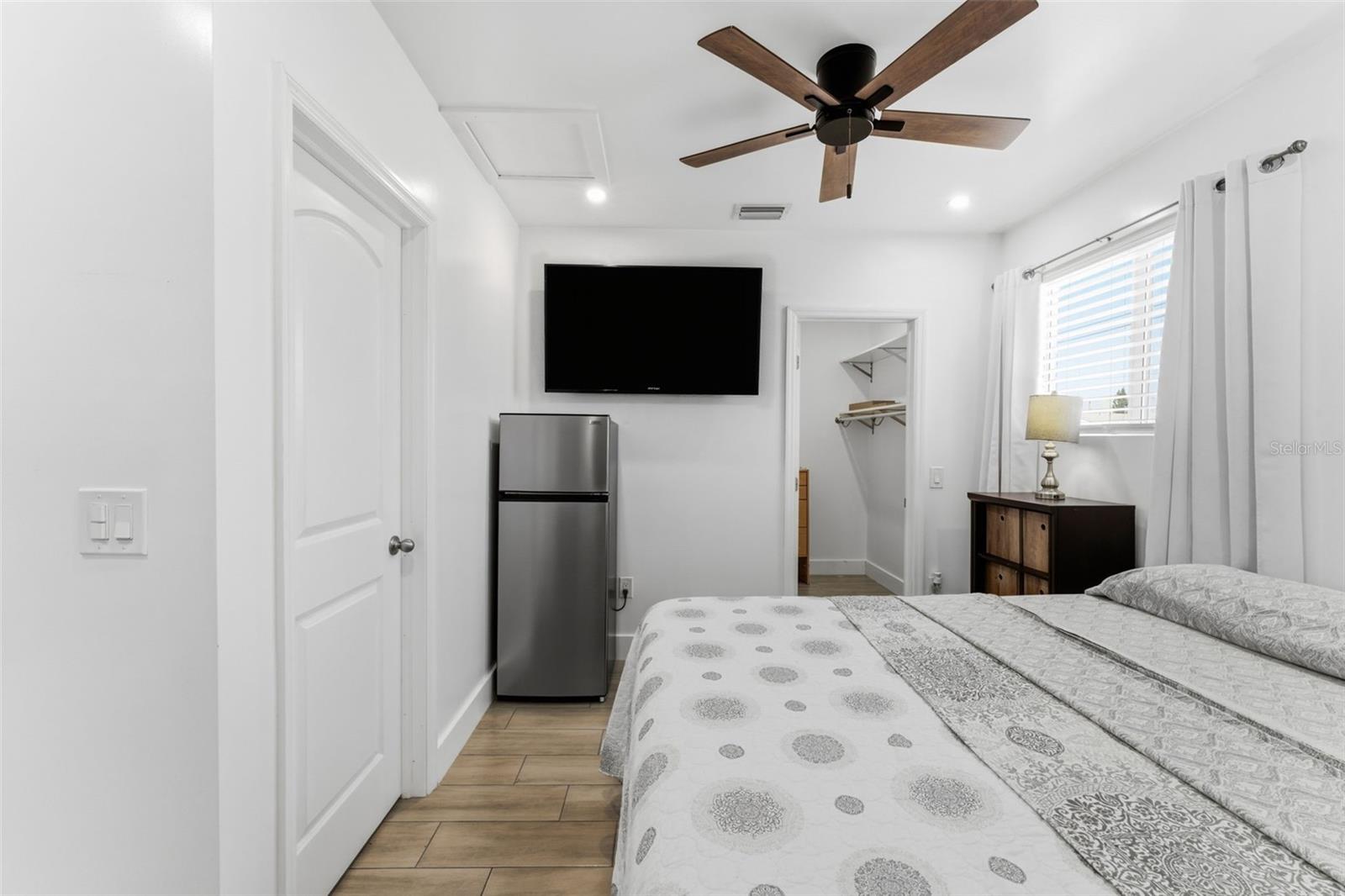 Image 23 of 37 For 2511 87th Avenue