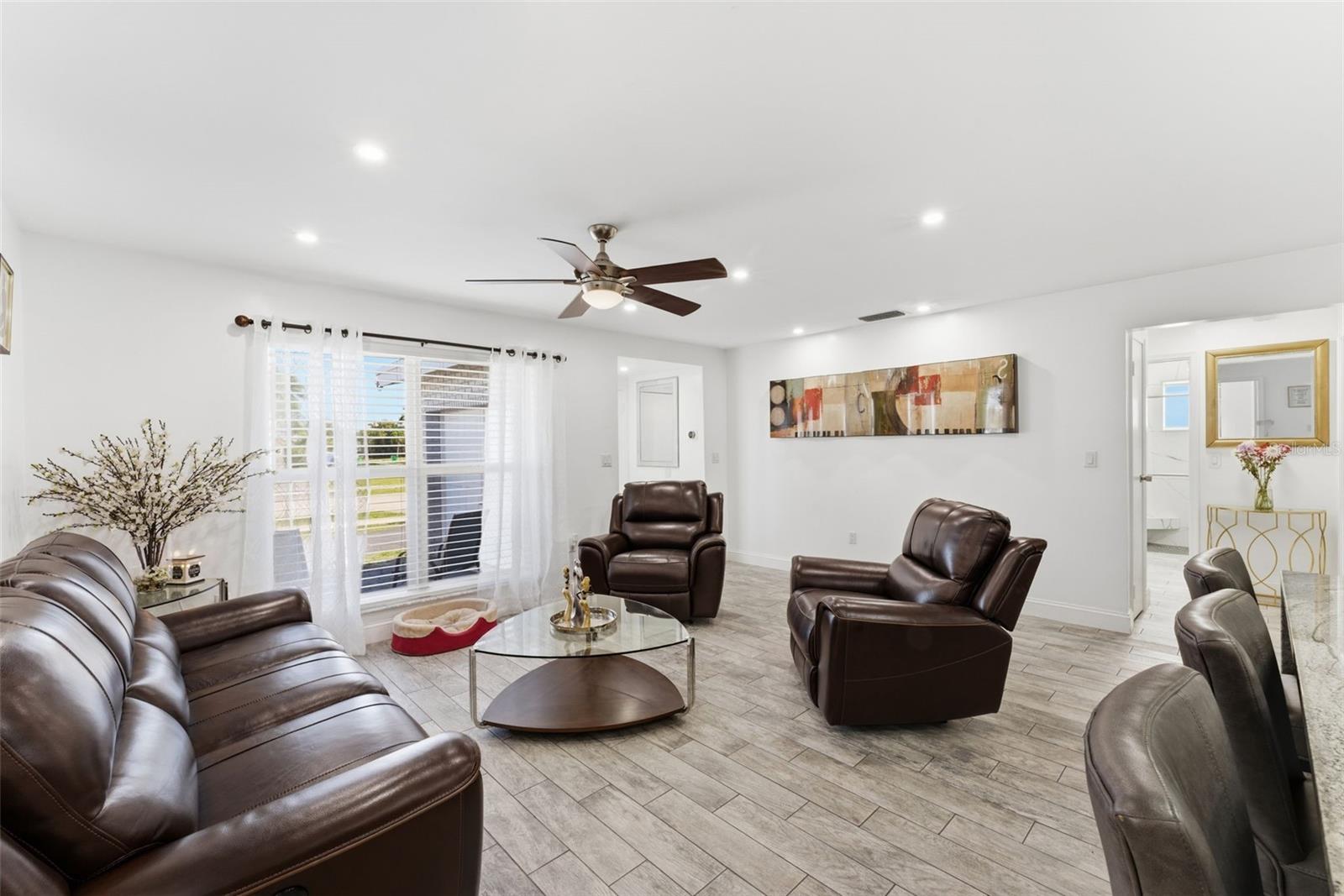 Image 4 of 37 For 2511 87th Avenue