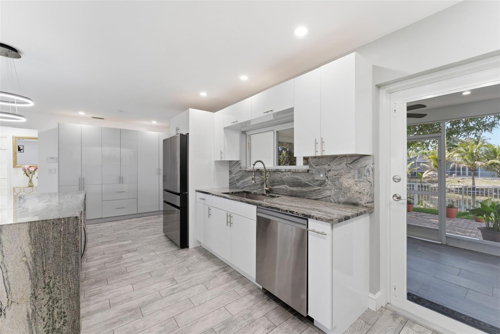 Image 6 of 37 For 2511 87th Avenue