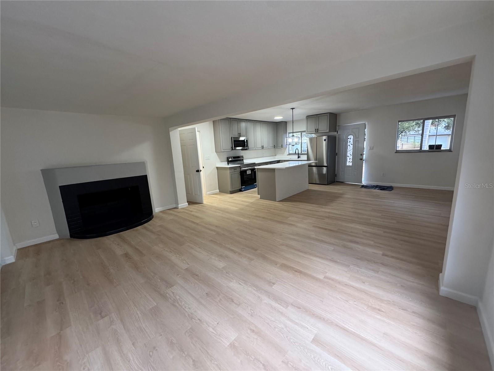 Image 10 of 15 For 2580 Euston Road