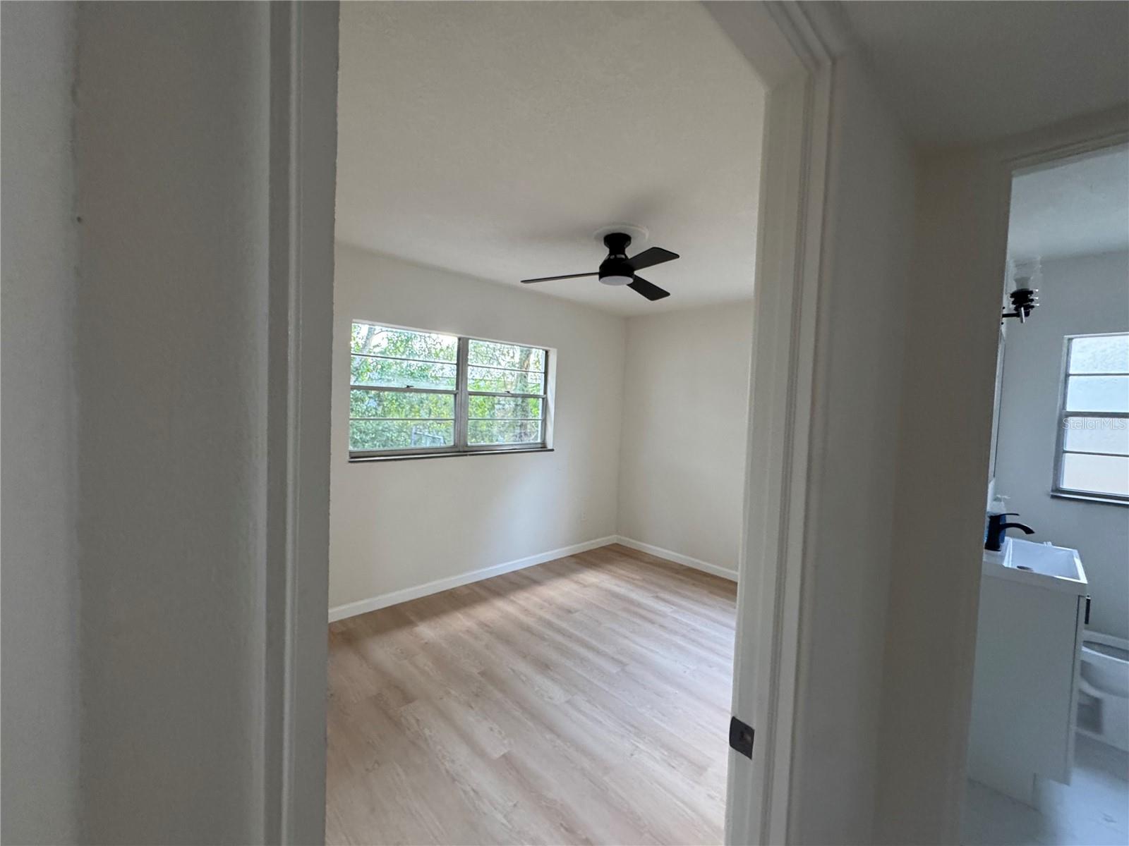 Image 11 of 15 For 2580 Euston Road