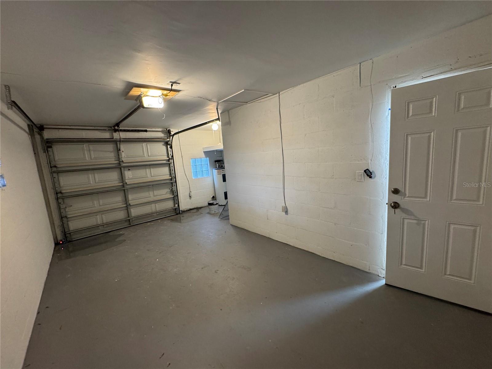 Image 3 of 15 For 2580 Euston Road