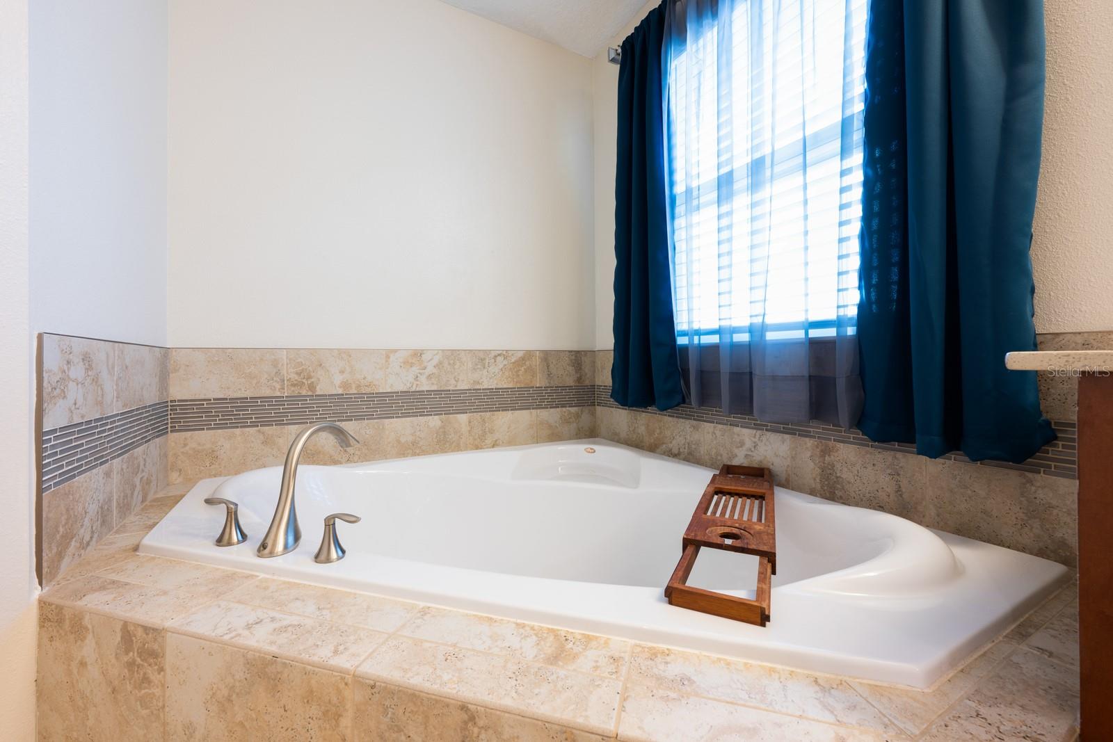 Image 13 of 35 For 11816 Campfire Story Lane