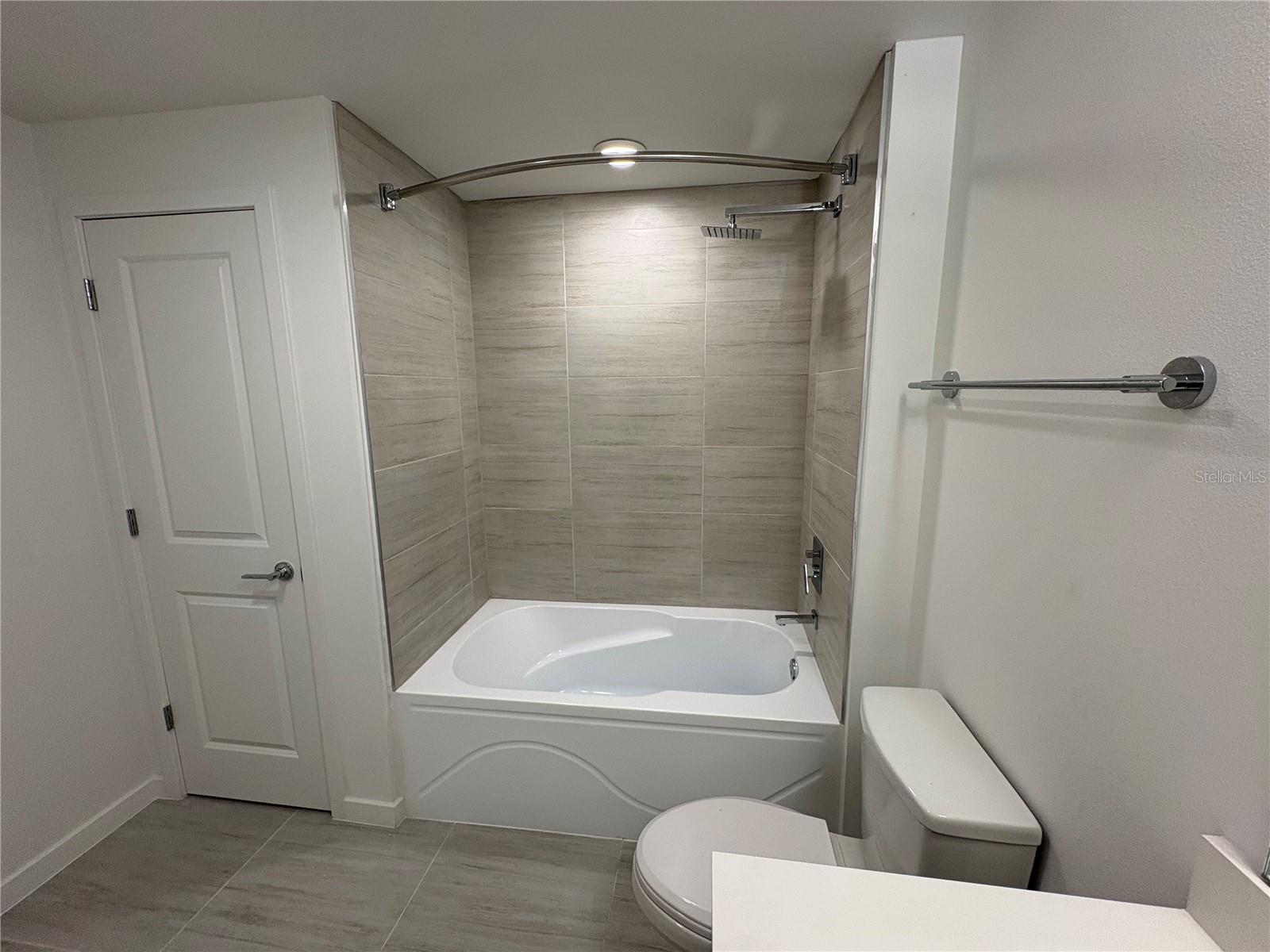 Image 8 of 14 For 5587 Millenia Park Blvd  121