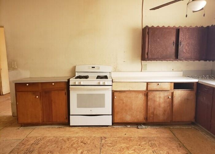 Image 12 of 17 For 706 Walnut Avenue