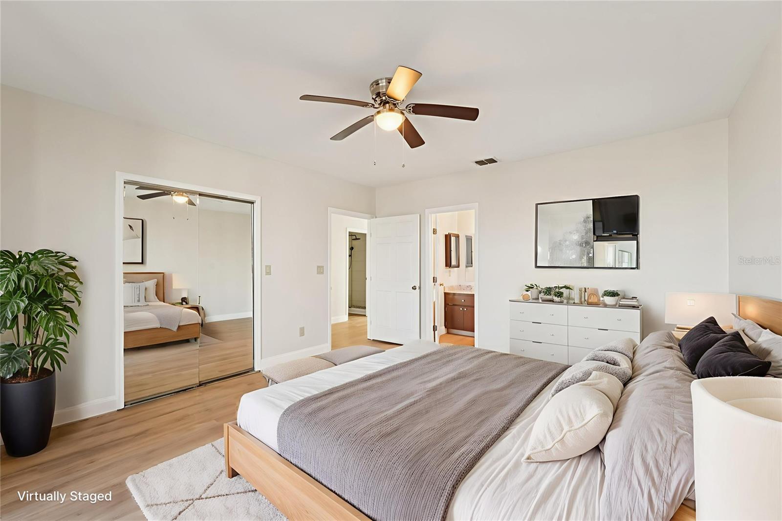 Image 4 of 26 For 2127 Ocean Shore Boulevard