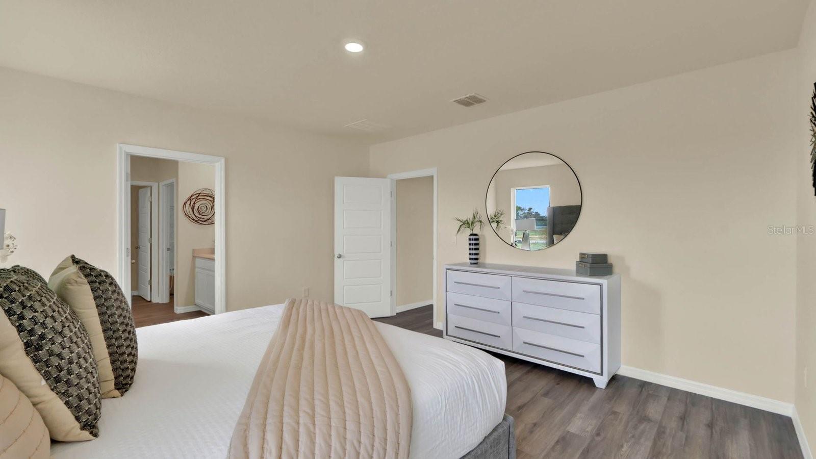 Image 16 of 52 For 984 Champion Rdg Drive