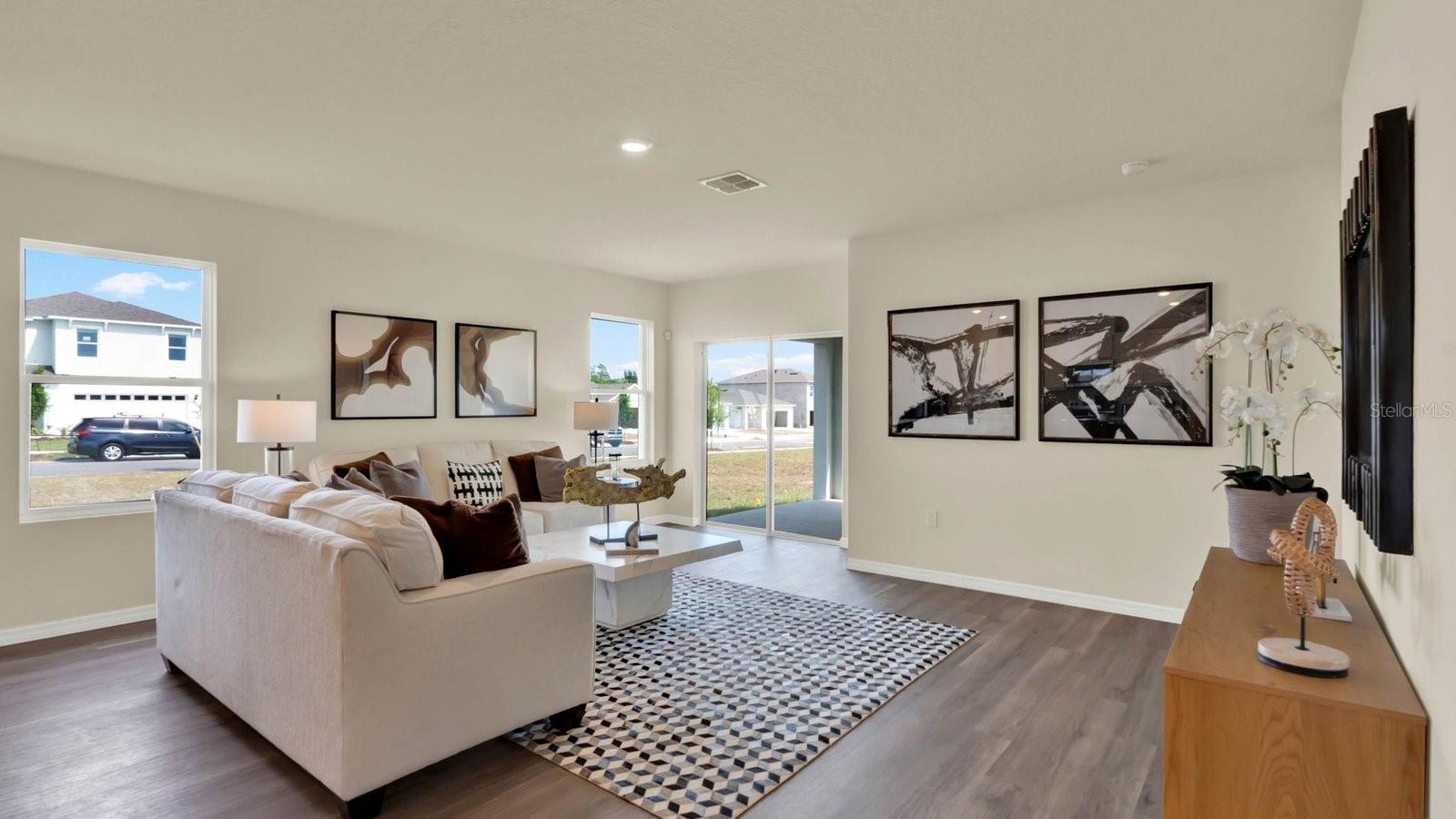 Image 4 of 52 For 984 Champion Rdg Drive