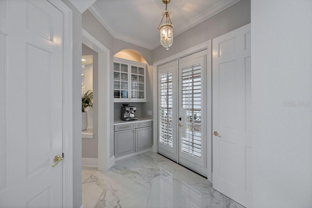 Image 11 of 65 For 505 Longmeadow Street