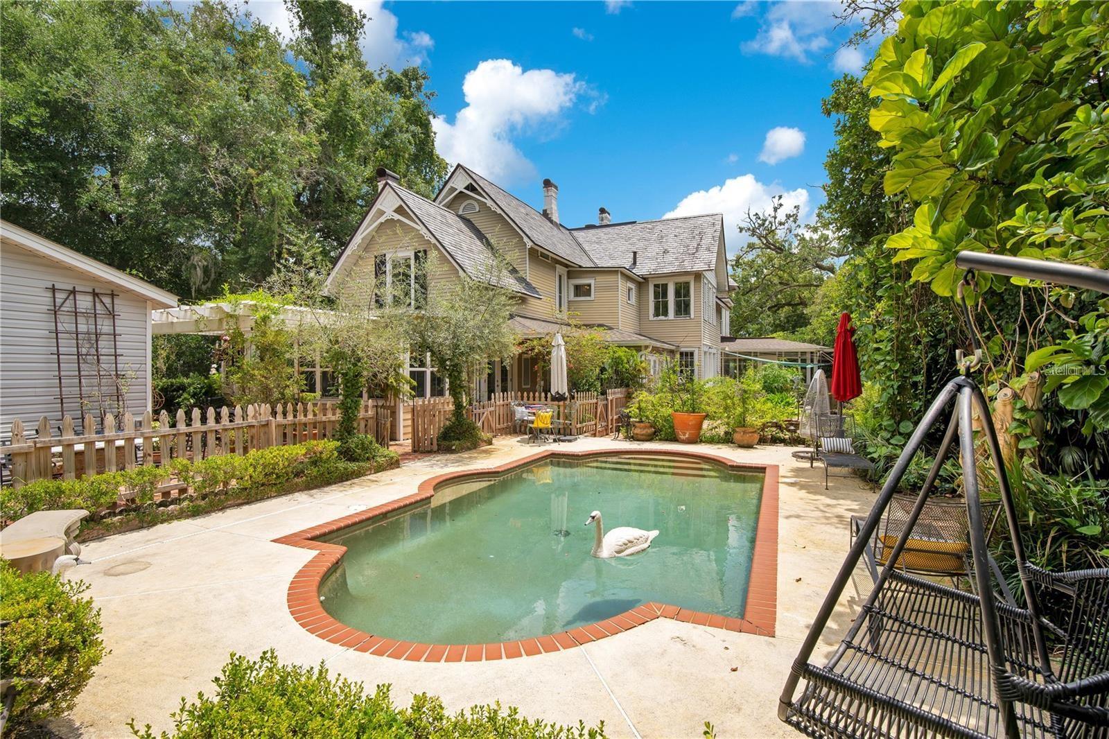 Image 83 of 92 For 614 Lake Avenue