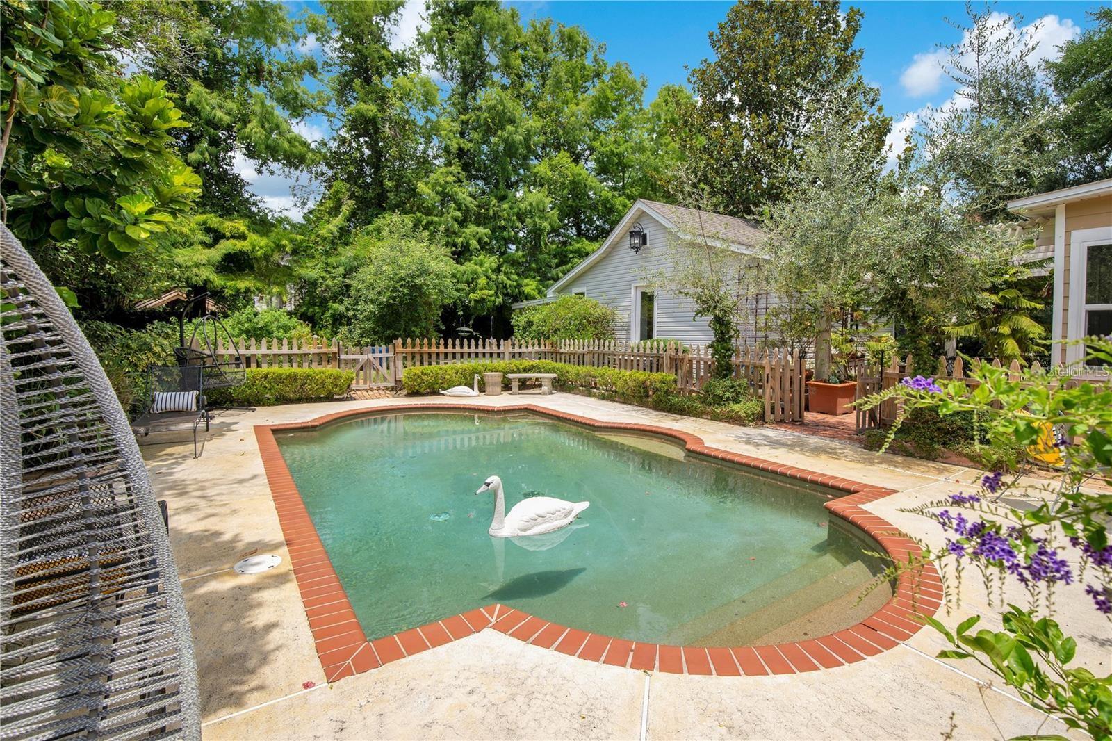 Image 84 of 92 For 614 Lake Avenue