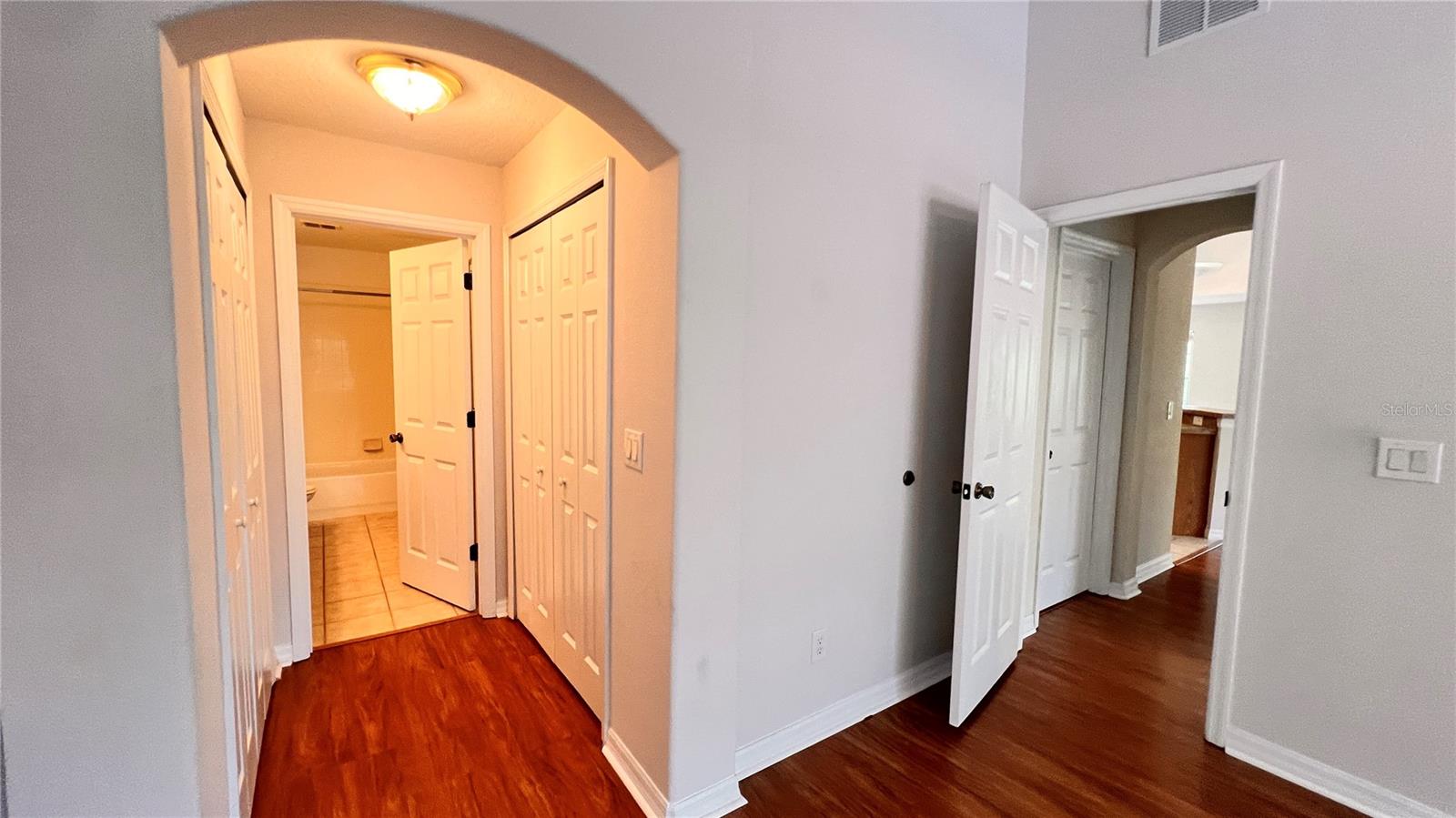 Image 25 of 42 For 3658 Oakdale Circle 200