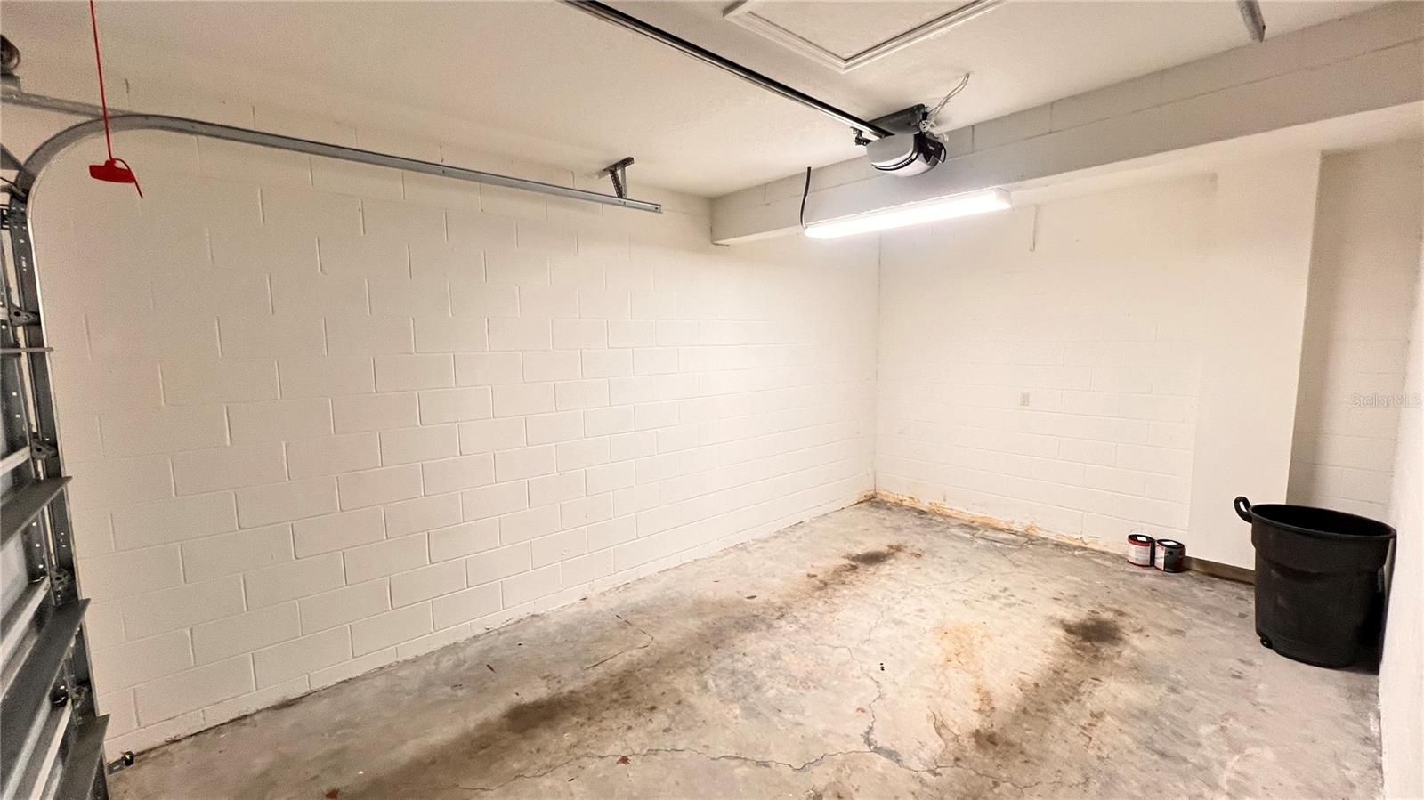 Image 37 of 42 For 3658 Oakdale Circle 200