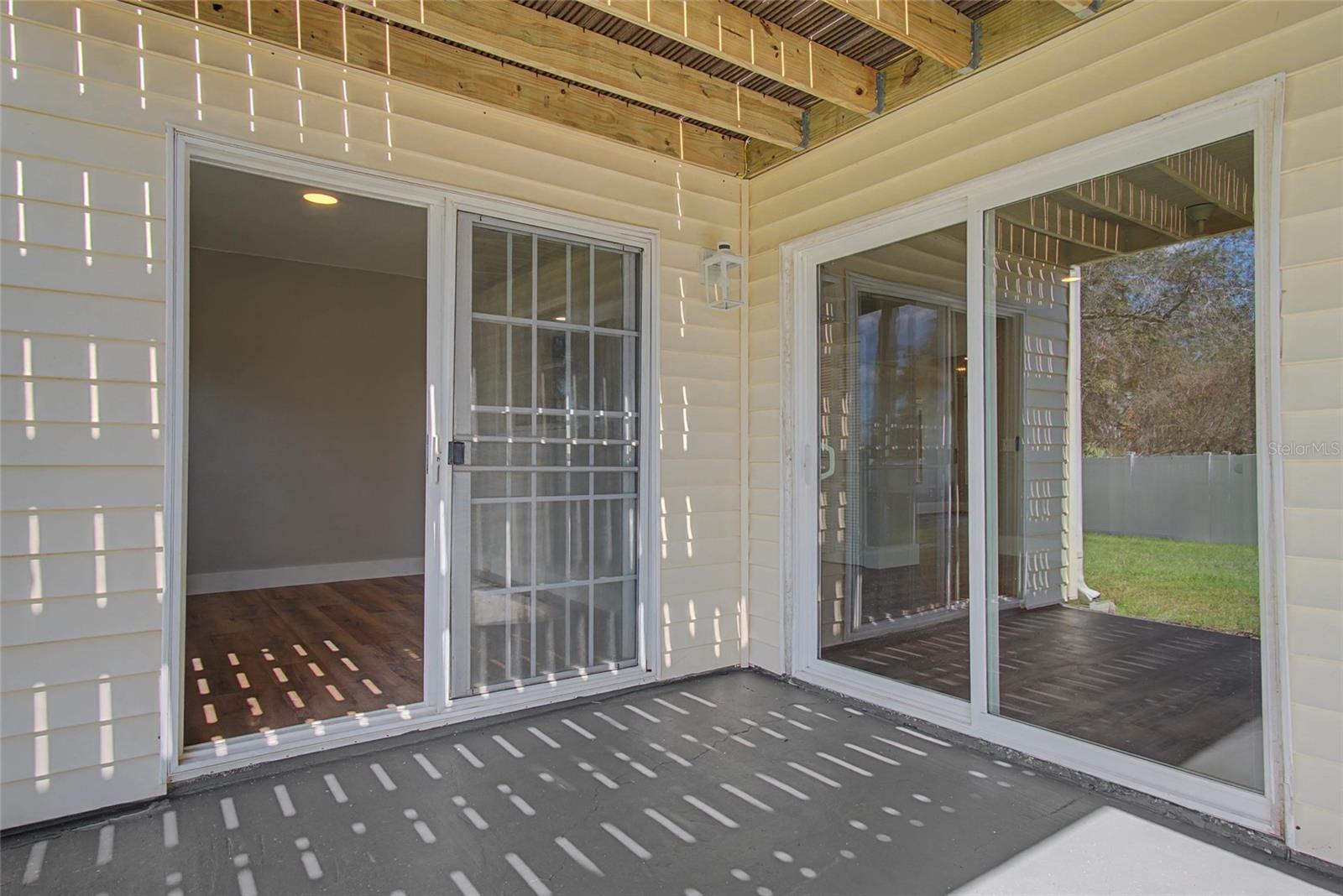 Image 17 of 36 For 11462 Commercial Street