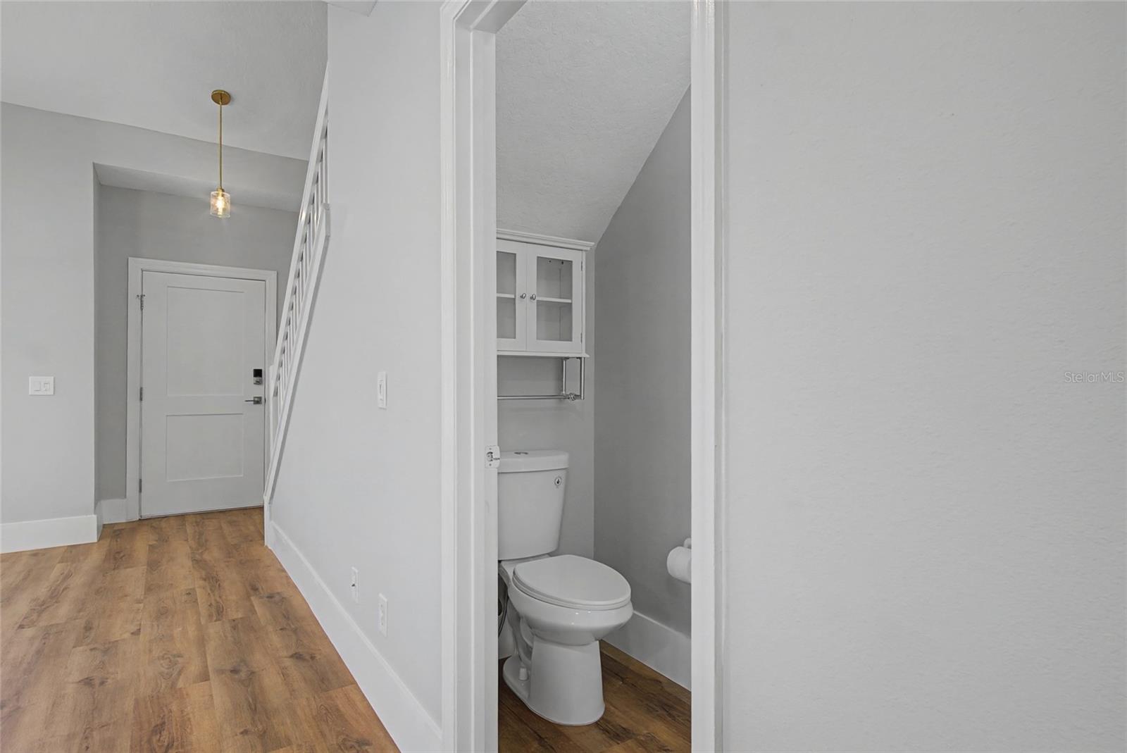 Image 20 of 36 For 11462 Commercial Street