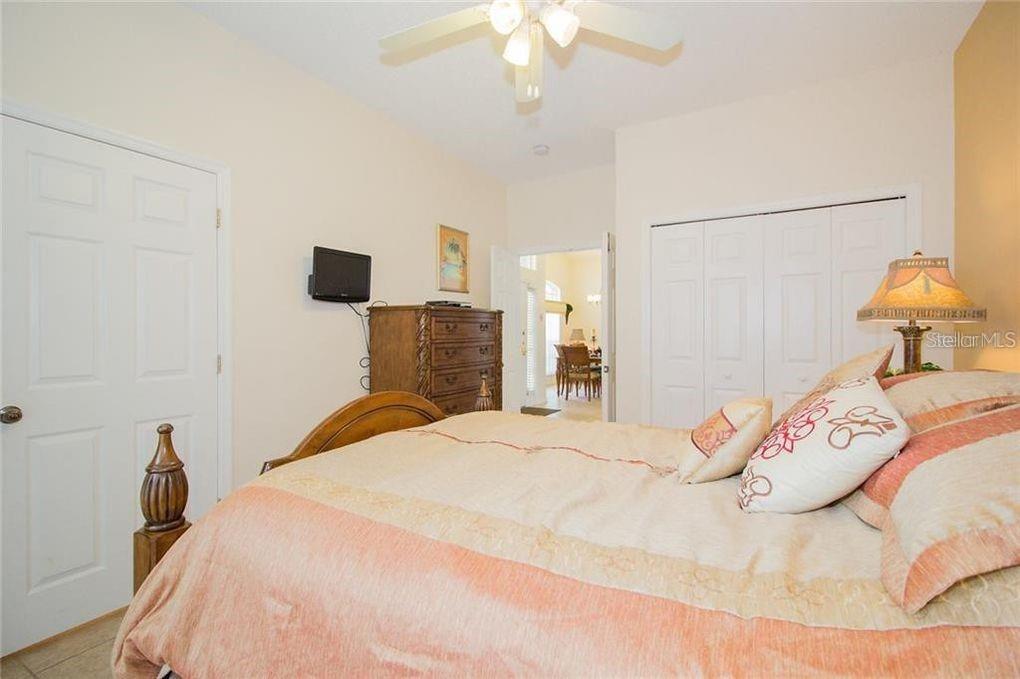 Image 17 of 47 For 252 Julliard Boulevard