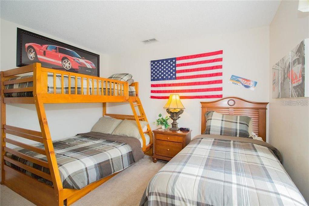 Image 24 of 47 For 252 Julliard Boulevard